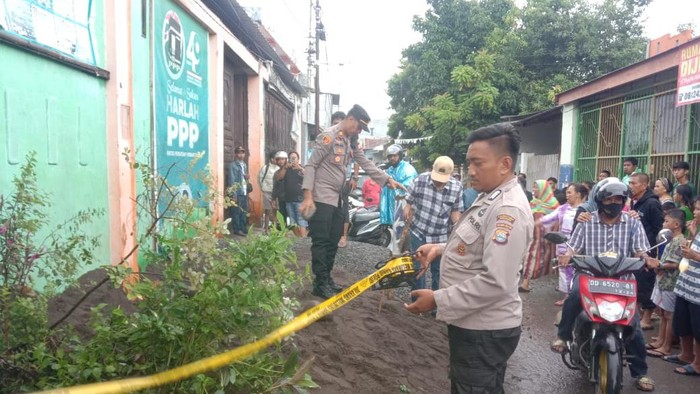 Penampakan TKP bocah tewas tertimbun saat bermain di gundukan pasir.