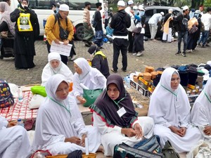 Ragam Peserta Reuni 212. Datang dari Berbagai Daerah