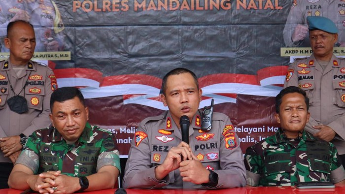 Saat Kapolres dan Dandim menggelar pers rilis di MapolresMadina. Dok Polres Madina