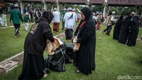 Panitia juga mengimbau massa reuni 212 untuk menjaga kebersihan. 