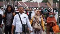 Massa reuni 212 bubar dengan tertib. 