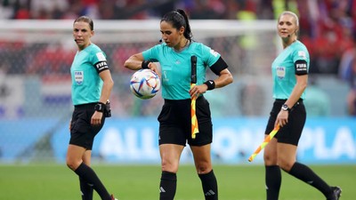 Sejarah! 3 Wasit Wanita Pimpin Laga Kosta Rika Vs Jerman