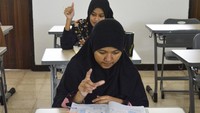Selain itu, pesantren tersebut merupakan percontohan pesantren difabel di tanah air dengan daya tampung 50 santri. 