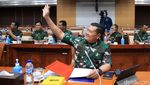 Senyum dan Jempol Yudo Margono saat Fit and Proper Test