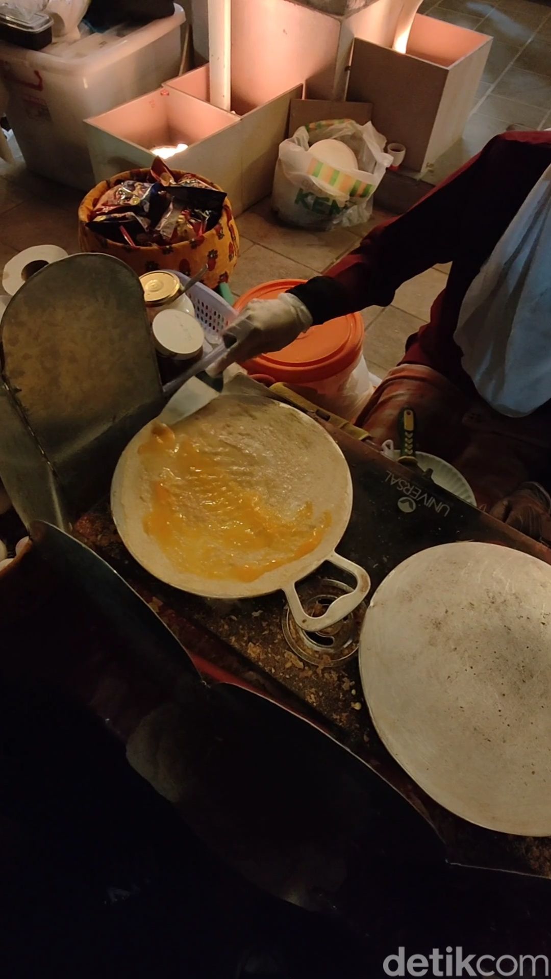 Serunya Jajan di Souq Waqif, Ada Crepes Keju hingga Beef Shawarma