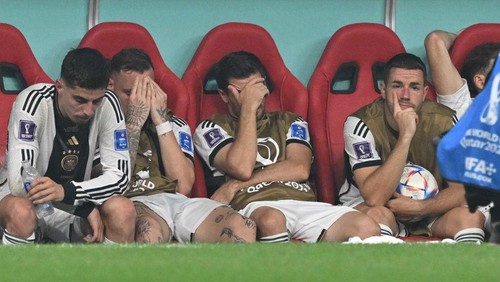 AL KHOR, QATAR - DECEMBER 01: Players of Germany, react after the FIFA World Cup Qatar 2022 Group E match between Costa Rica and Germany at Al Bayt Stadium on December 01, 2022 in Al Khor, Qatar. (Photo by Serhat Cagdas/Anadolu Agency via Getty Images)