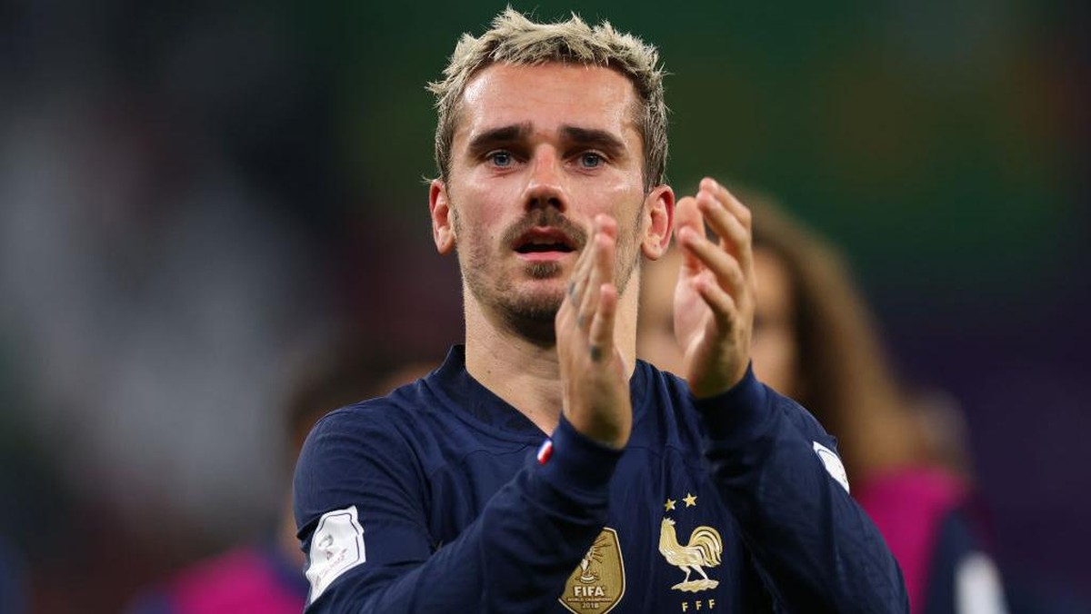 Antoine Griezmann jadi pelayan di Timnas Prancis (Foto: Getty Images/Marc Atkins)