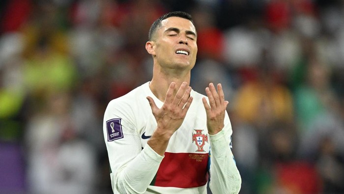 AL RAYYAN, QATAR - DECEMBER 02: Cristiano Ronaldo of Portugal gestures during FIFA World Cup Qatar 2022 Group H match between South Korea and Portugal at Education City Stadium in Al Rayyan, Qatar on December 02, 2022. (Photo by Mustafa Yalcin/Anadolu Agency via Getty Images)
