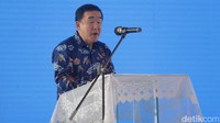 Pabrik AC Daikin akan mengadopsi teknologi canggih terkini seperti Internet of Things (IoT) dan Artificial Intelligence (AI). Melalui pabrik ini, Daikin hanya akan memproduksi AC inverter yang memiliki teknologi hemat listrik dengan bahan pendingin (refrigerant) R32 yang dikenal lebih ramah lingkungan. Pihak Daikin juga menargetkan AC yang diproduksi nantinya akan memiliki Tingkat Kandungan Dalam Negeri (TKDN) di atas 40%.