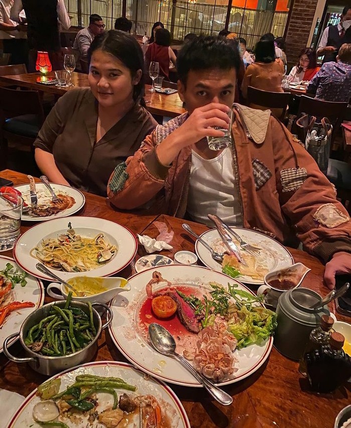 Galeri Jefri Nichol Galeri Jefri Nichol