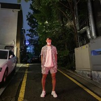 Gaya-gaya Hwang Hee-chan bisa jadi inspirasi para pria yang ingin tampil menarik tanpa terlalu rumit styling.Foto: Instagram @hwangheechan