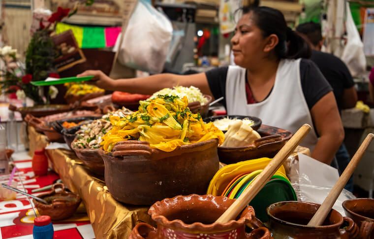 Ini Xochimilco, Wisata Kanal Air yang Penuh dengan Makanan Enak Meksiko