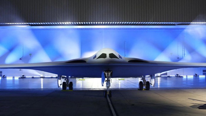 Northrop Grumman unveils the B-21 Raider, a new high-tech stealth bomber developed for the U.S. Air Force, during an event in Palmdale, California, U.S., December 2, 2022. REUTERS/David Swanson