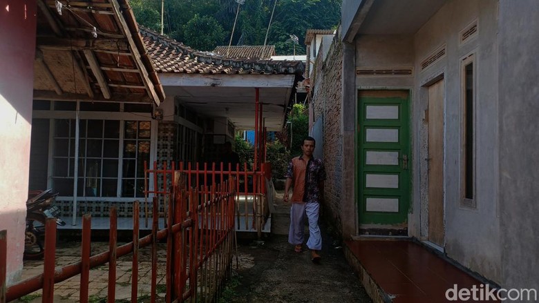 Kampung Heubeul Isuk di Spreang, Kabupaten Bandung Kampung Heubeul Isuk di Spreang, Kabupaten Bandung