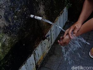Warga Kompak Jaga Tanah Leluhur di Kampung Matahari Kesiangan