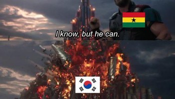 Meme Thor cocok banget nih. Ghana tak bisa mengalahkan Uruguay, tapi Korea Selatan mengirim Uruguay pulang karena unggul produktivitas gol. Foto: (Twitter)