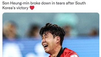 Setuju ya, Son Heung Min menangis memang momen mengharukan usai Korea Selatan mengalahkan Portugal dan lolos ke 16 besar. Foto: (Twitter)