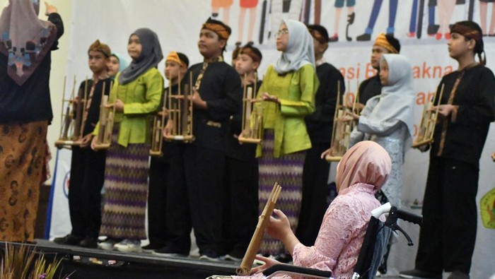 Momen Peringatan Hari Disabilitas Internasional di Tanah Air Hari ini, 3 Desember 2022 diperingati sebagai Hari Disabilitas Internasioal. Yuk, intip momen perayaannya diberbagai wilayah Tanah Air.