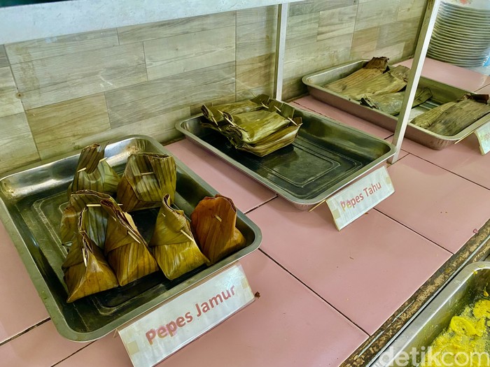 RM Hj. Nunung, rumah makan khas Sunda legendaris