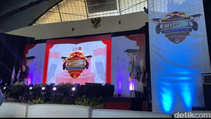 Tangkapan layar wisuda online Universitas Telkom