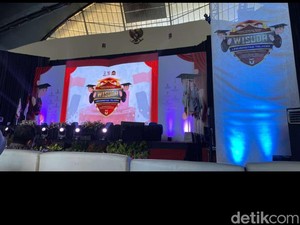 Momen Bahagia Mendadak Duka Saat Prosesi Wisuda Hanif Pratama