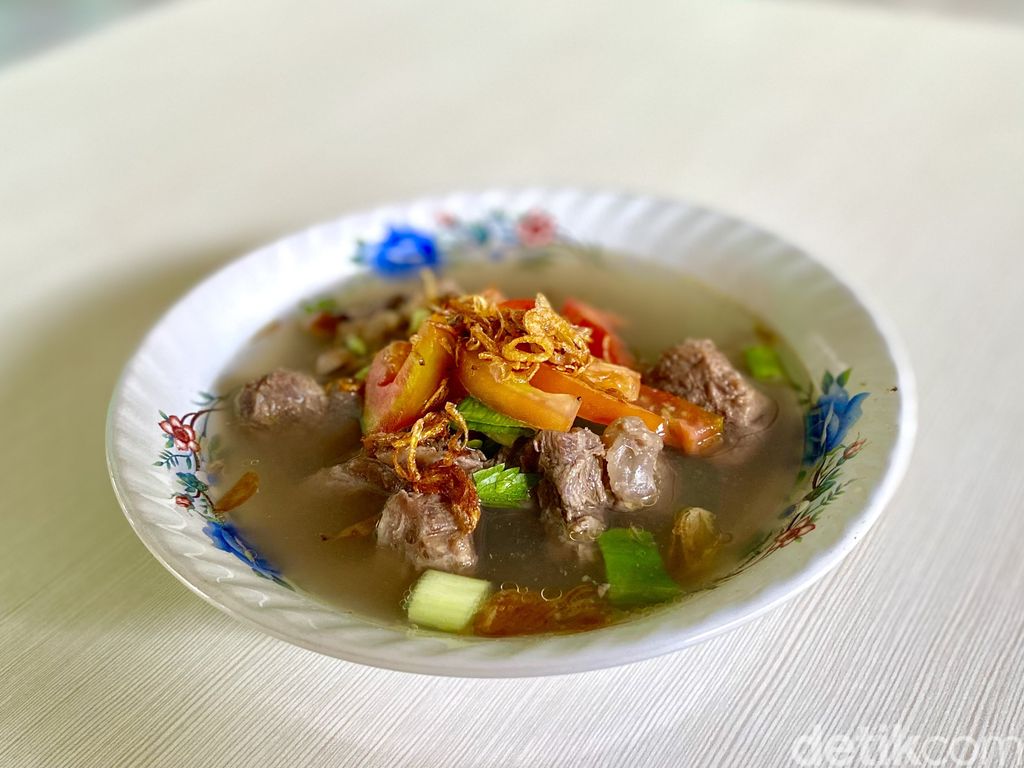 Warung Pecak & Sop H. Agus, ada pecak ikan nila dan sop iga enak di warung 'hidden gem'