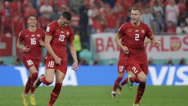 Xhaka ricuh dengan Milenkovic di Akhir Laga