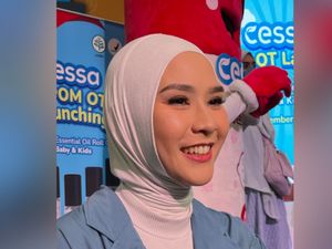 Zaskia Adya Mecca Curhat Kronologi Putranya Kena Pneumonia, Awalnya Bapil Biasa