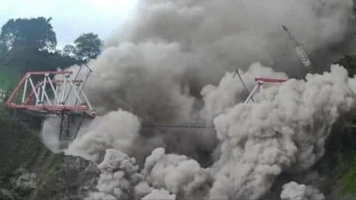 Awan Panas Gunung Semeru