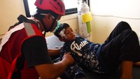 Sementara korban luka tersebar di tiga puskesmas dan klinik di Magetan.