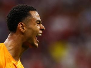 Van Dijk Nasihati Gakpo: MU Tak Selevel Real Madrid