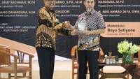 SMP Labschool Jakarta menyelenggarakan kegiatan Ngopi Bareng (Ngobar) dengan tema “Kiat dan Strategi Menuju Sekolah Lanjutan Terbaik” pada Sabtu (3/12/2022). Foto: (Dokumentasi Lab School)