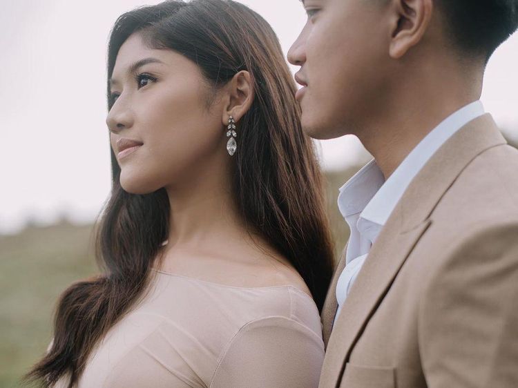 Erina Gudono dan Kaesang Foto Prewedding di Lokasi Banyak Lalat