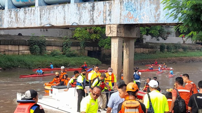 Gerakan Bersih dan Sehat Bersama Ciliwung (Ilham/detikcom)
