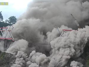 Menilik Dampak yang Timbul Akibat Erupsi Gunung Semeru
