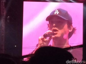 Joji Bikin Malam Minggu di Head in the Clouds Jakarta Campur Aduk