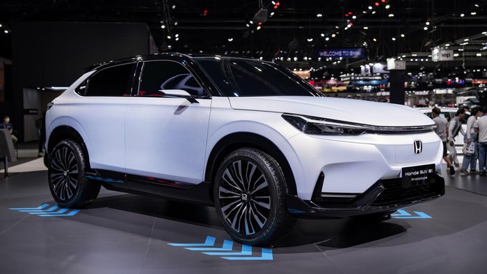 Honda HR-V Listrik Mejeng di Thailand