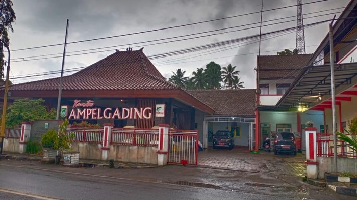 Hujan abu di Ampelgading, Malang imbas awan panas guguran Semeru