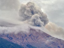 Video: Unik! Gunung Berapi di Antartika Muntahkan Emas Setiap Hari