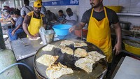Kacau! Pelanggan Ini Muntaber Setelah Makan Roti Prata di Warung Kotor