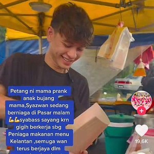 Viral Pemuda Ini Tidak Gengsi Jualan di Pasar Malam, Bikin Netizen Salfok