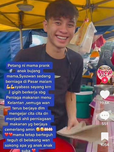 Pria bernama Syazwan berjualan di pasar malam viral di media sosial.