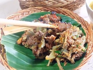Bikin Ngiler, Cobain Yuk Kenyalnya Lawar Bulus Jik Tong di Abiansemal