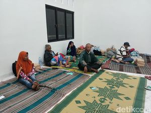 2.489 Warga Mengungsi Akibat Erupsi Gunung Semeru