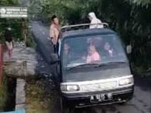 Semeru Erupsi, Bupati Lumajang Pastikan Warga Desa Supit Urang Dievakuasi