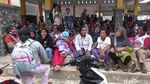 Paniknya Warga saat Semeru Luncurkan Guguran Awan Panas