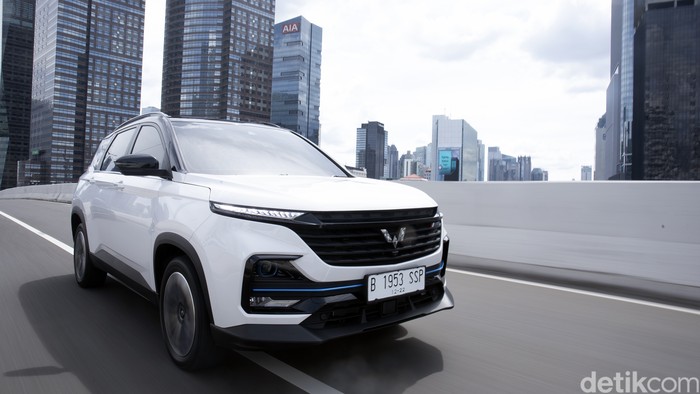 Wuling Almaz Hybrid