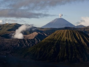 Level dan Status 8 Gunung Api di Jawa Timur