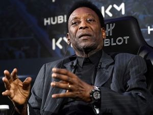Riwayat Sakit Pele Sebelum Meninggal, Infeksi hingga Kanker Kolon