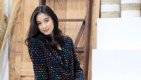 Alin Alfauziah kini menganggap semua orang punya kelebihan dan kekurangan masing-masing dan percaya dirinya punya hal yang tak dimiliki orang lain. (Foto: Ari Saputra)
